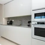 2 By Ici